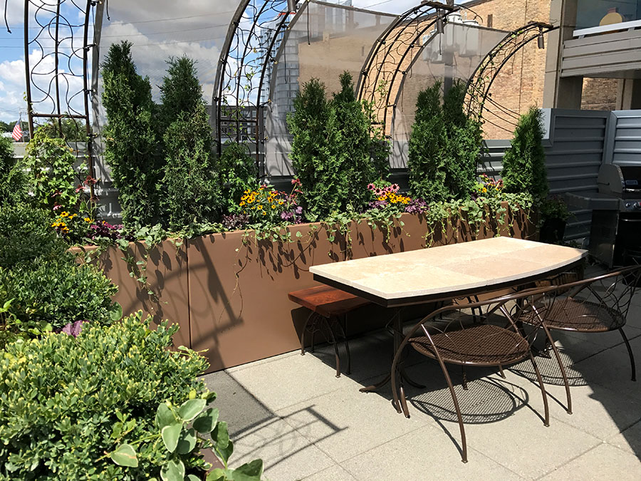 Rooftop-tournesol-planters-for-privacy
